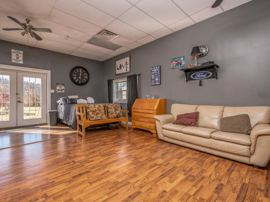 1064 Gardner Trail Salyersville KY 41465