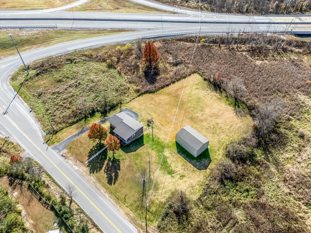 1064 Gardner Trail Salyersville KY 41465