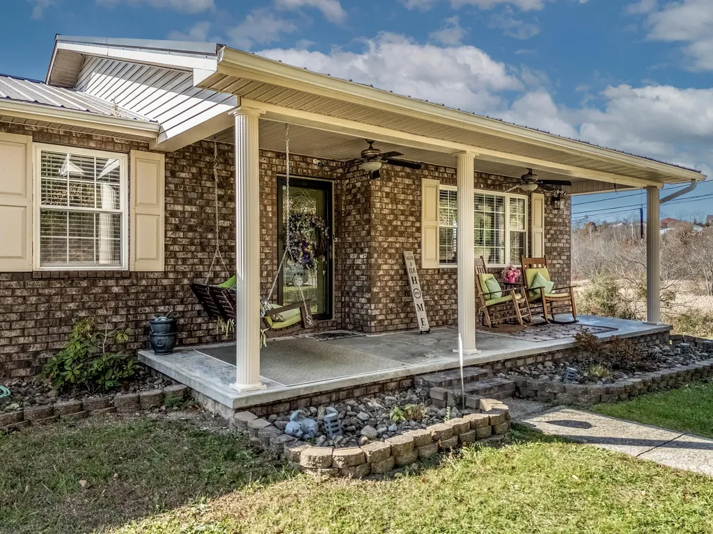 1064 Gardner Trail Salyersville KY 41465