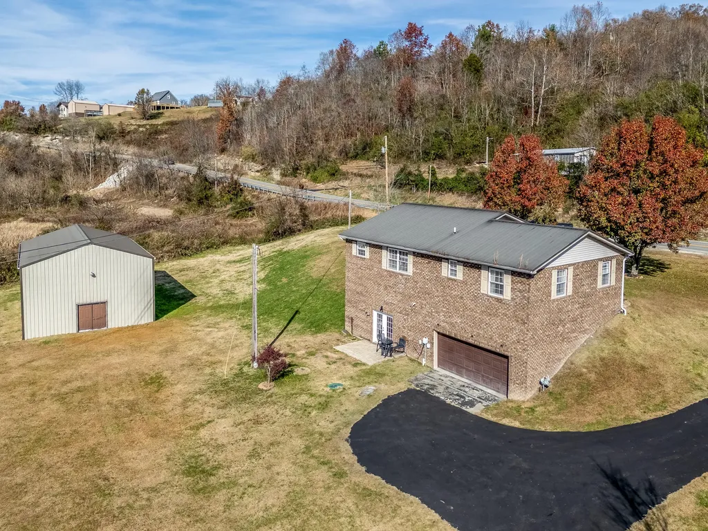 1064 Gardner Trail Salyersville KY 41465