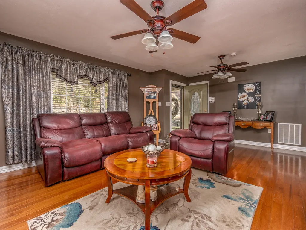 1064 Gardner Trail Salyersville KY 41465