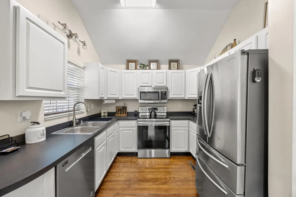 2248 Valencia Drive Lexington KY 40513