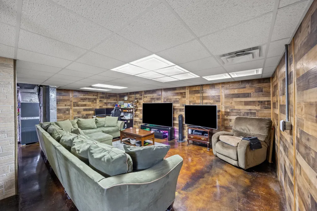 2248 Valencia Drive Lexington KY 40513