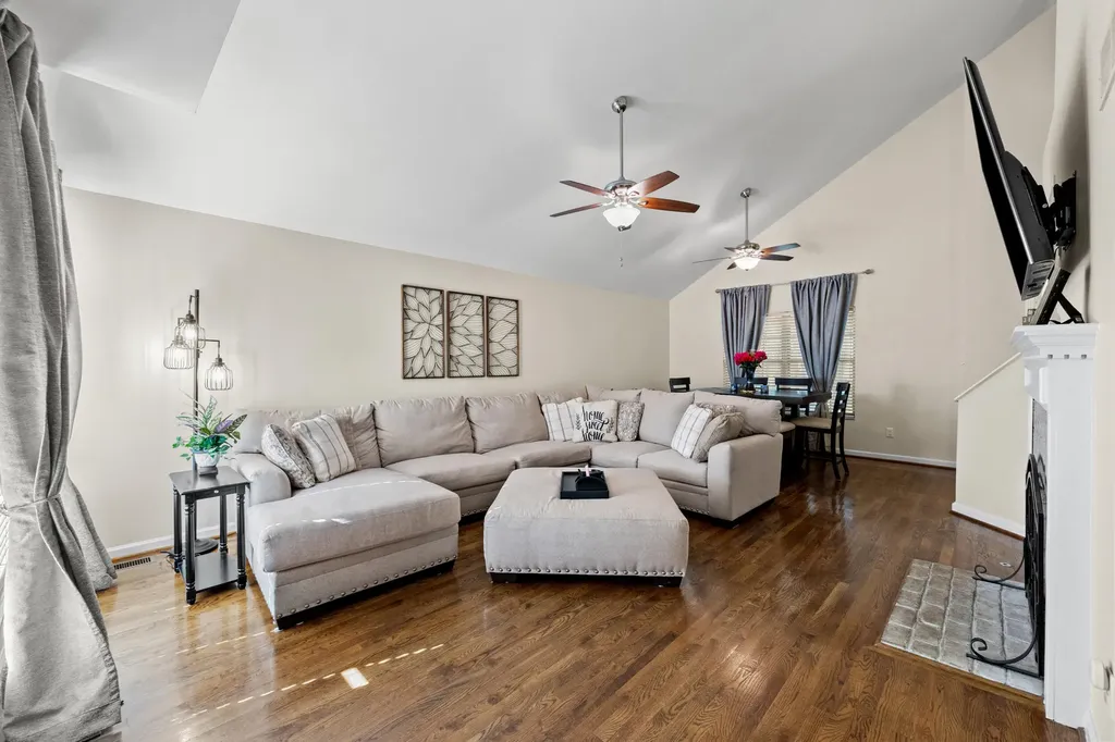 2248 Valencia Drive Lexington KY 40513