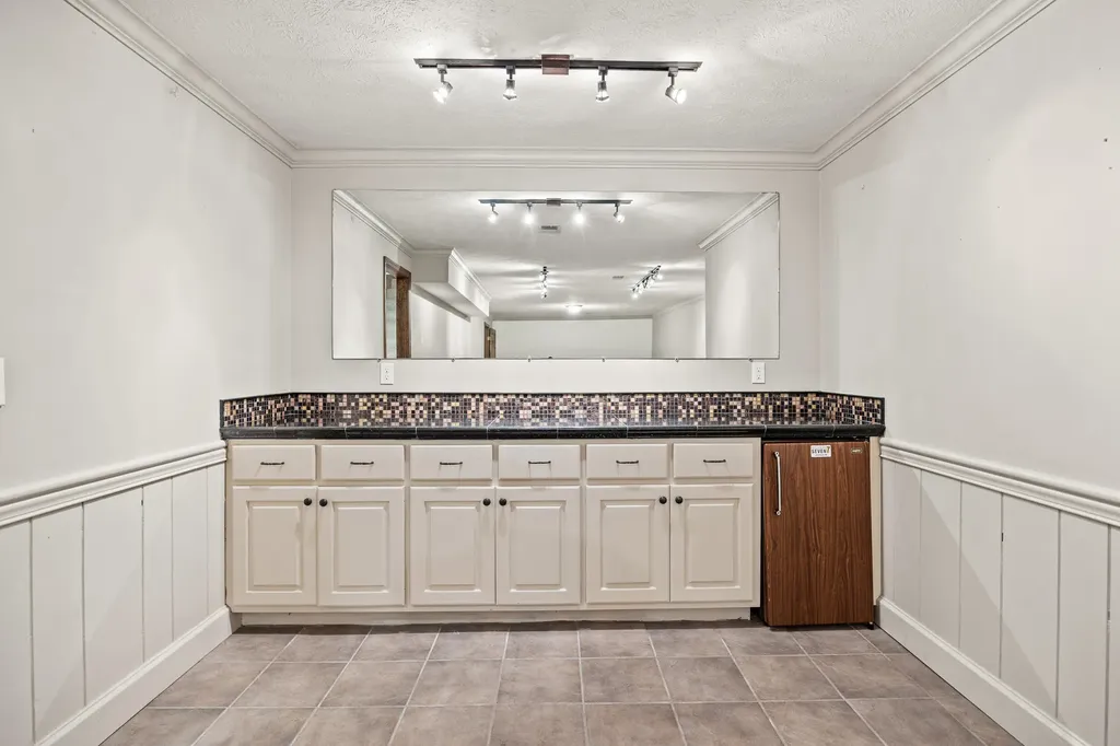 1360 Hoover Pike Nicholasville KY 40356