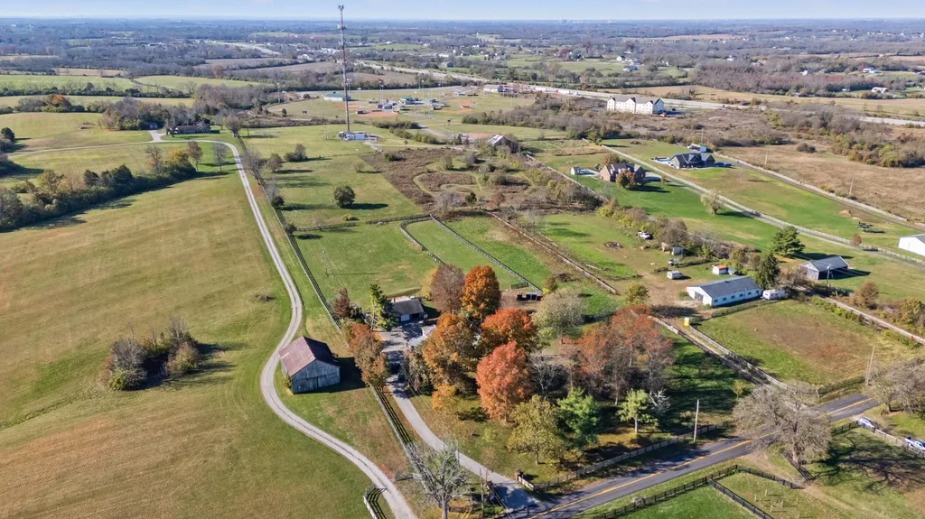 1360 Hoover Pike Nicholasville KY 40356