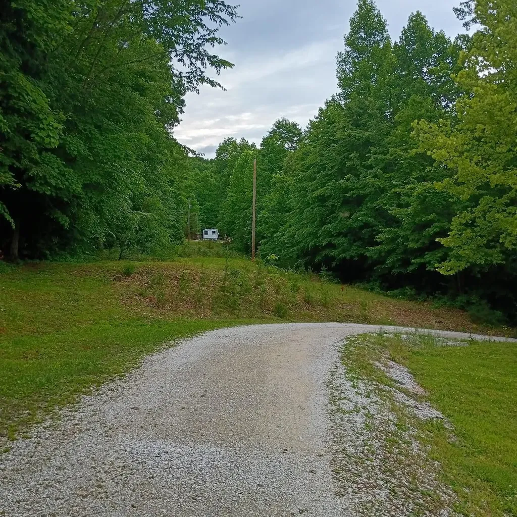 273 S Burke Road Monticello KY 42633