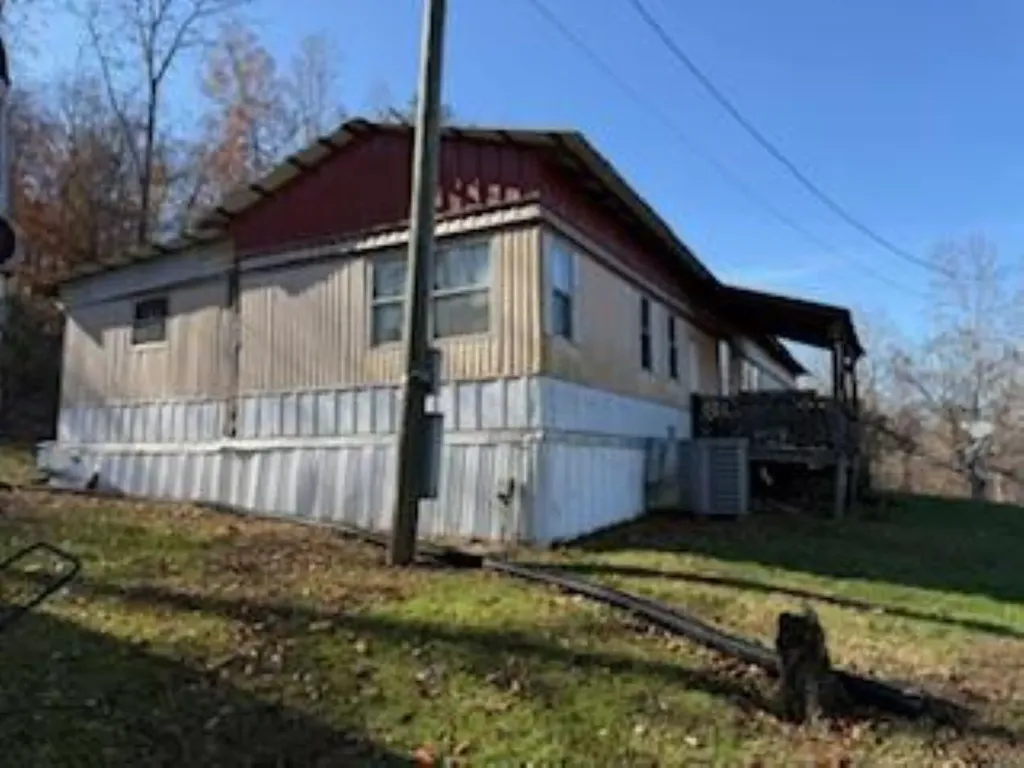 273 S Burke Road Monticello KY 42633