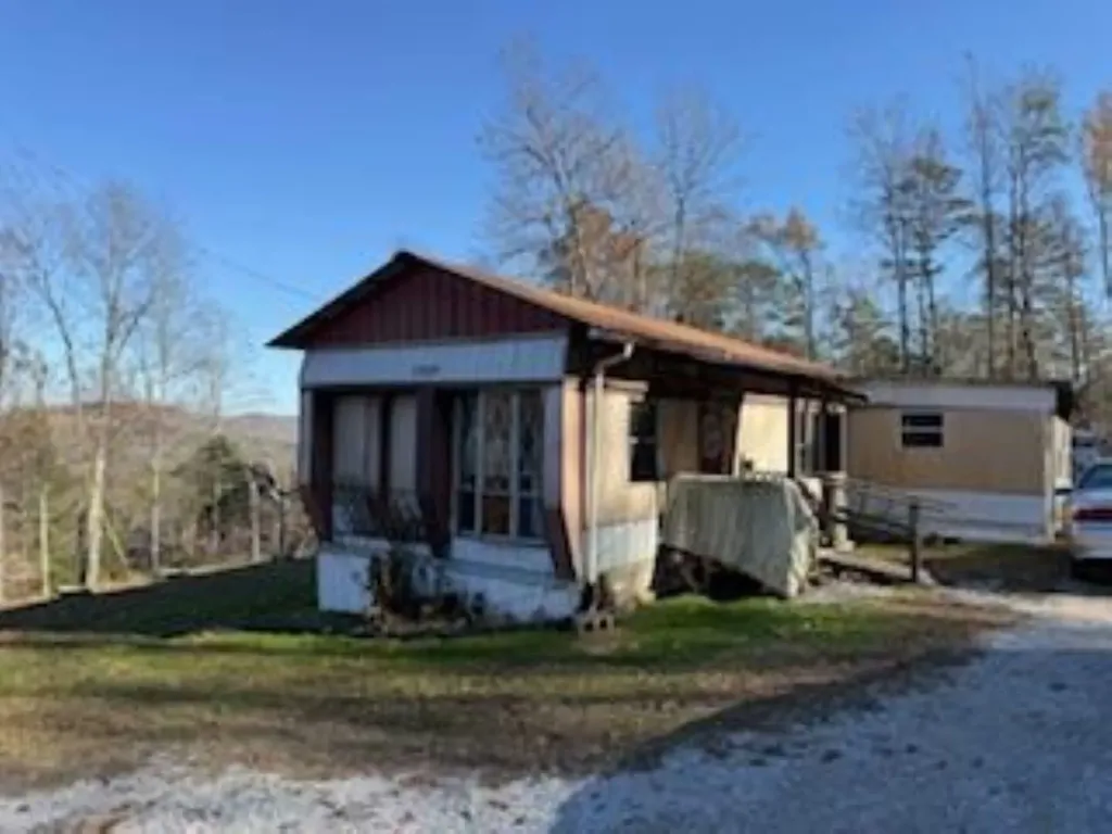 273 S Burke Road Monticello KY 42633