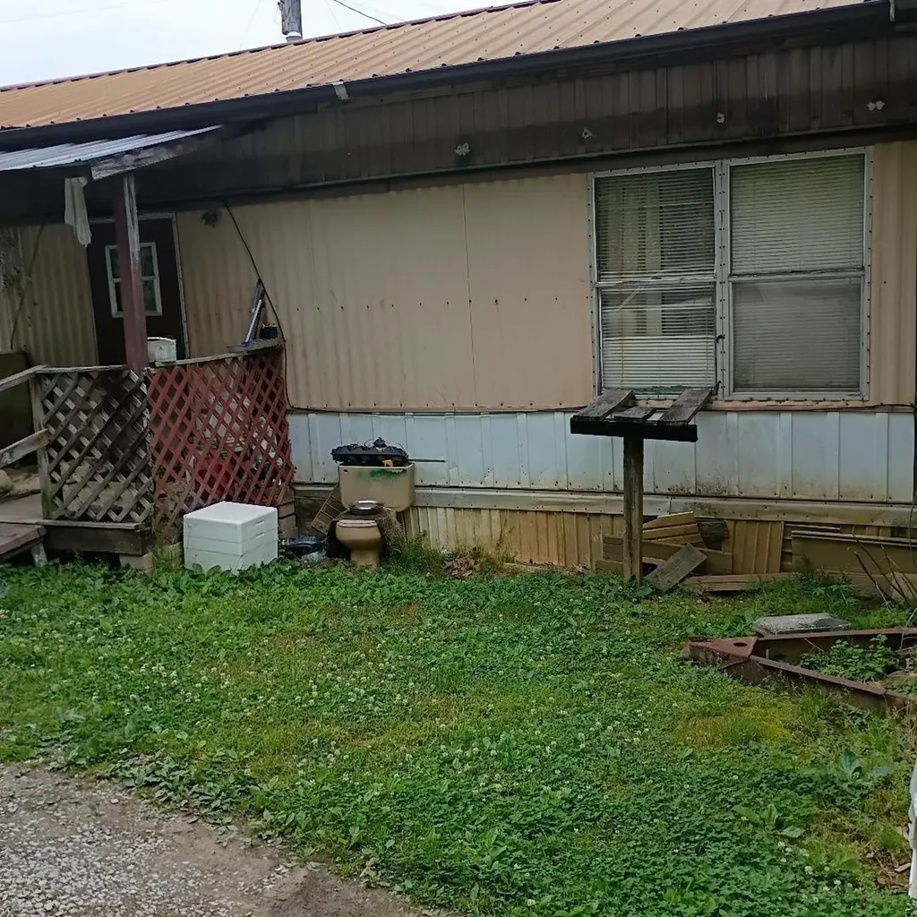 273 S Burke Road Monticello KY 42633