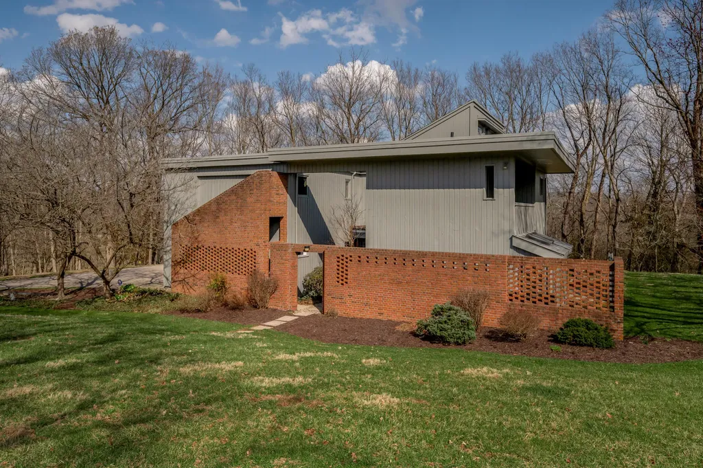 3892 Gloucester Drive Lexington KY 40510