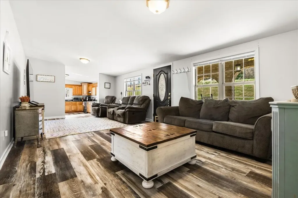 861 Black Oak Road Williamsburg KY 40769