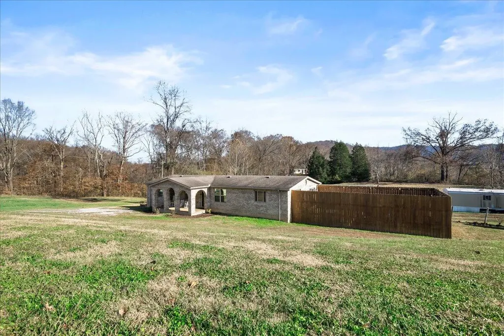 861 Black Oak Road Williamsburg KY 40769