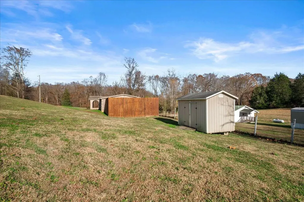 861 Black Oak Road Williamsburg KY 40769