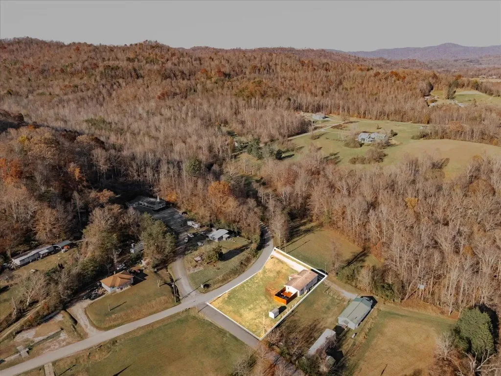 861 Black Oak Road Williamsburg KY 40769