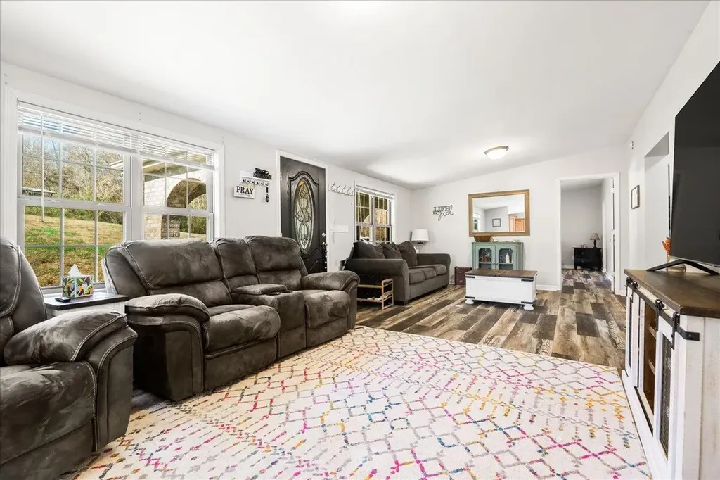 861 Black Oak Road Williamsburg KY 40769
