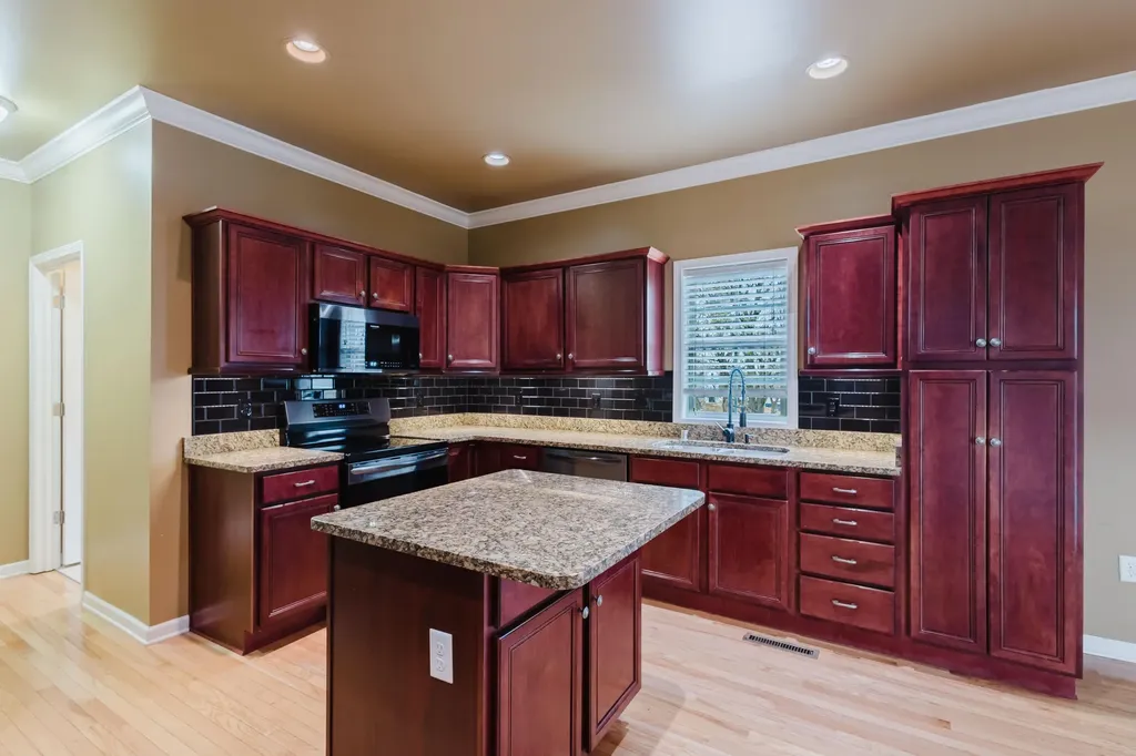 409 N Creek Court Richmond KY 40475