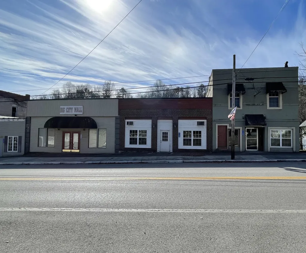 9144 Main Street Livingston KY 40445