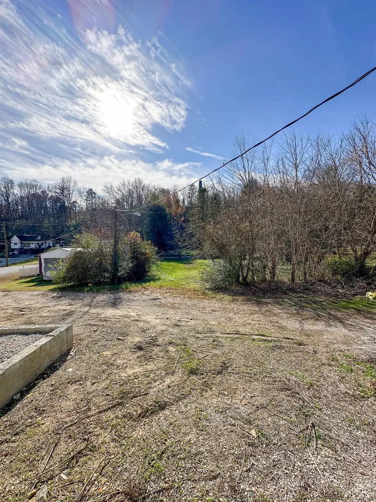 9144 Main Street Livingston KY 40445