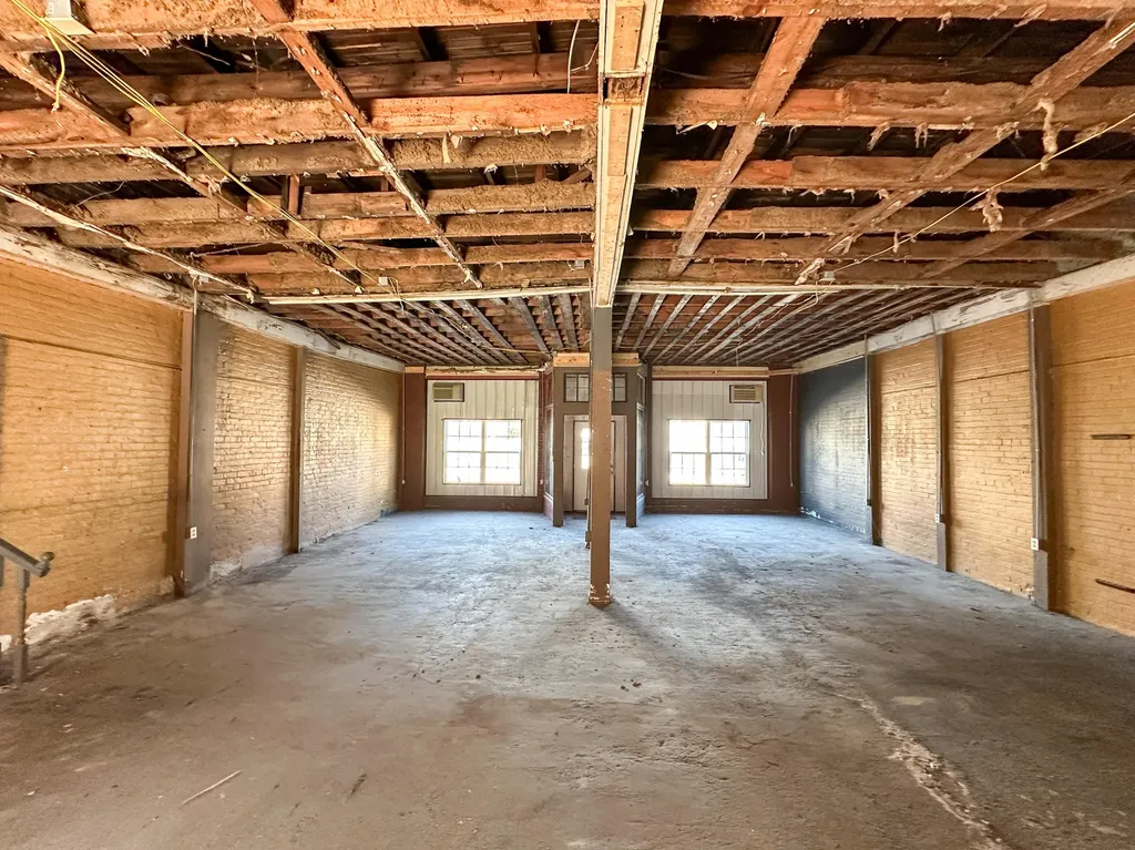 9144 Main Street Livingston KY 40445