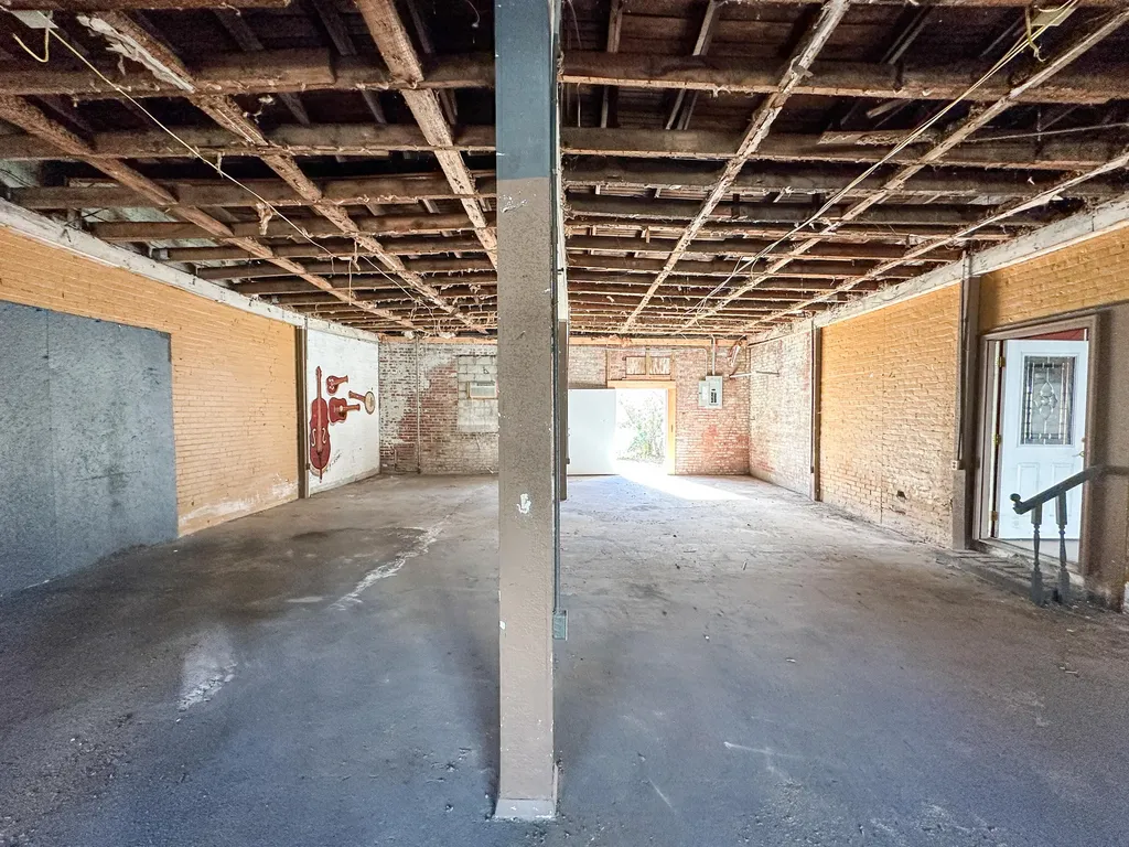 9144 Main Street Livingston KY 40445