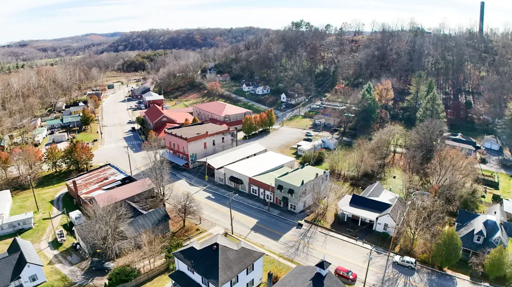 9144 Main Street Livingston KY 40445