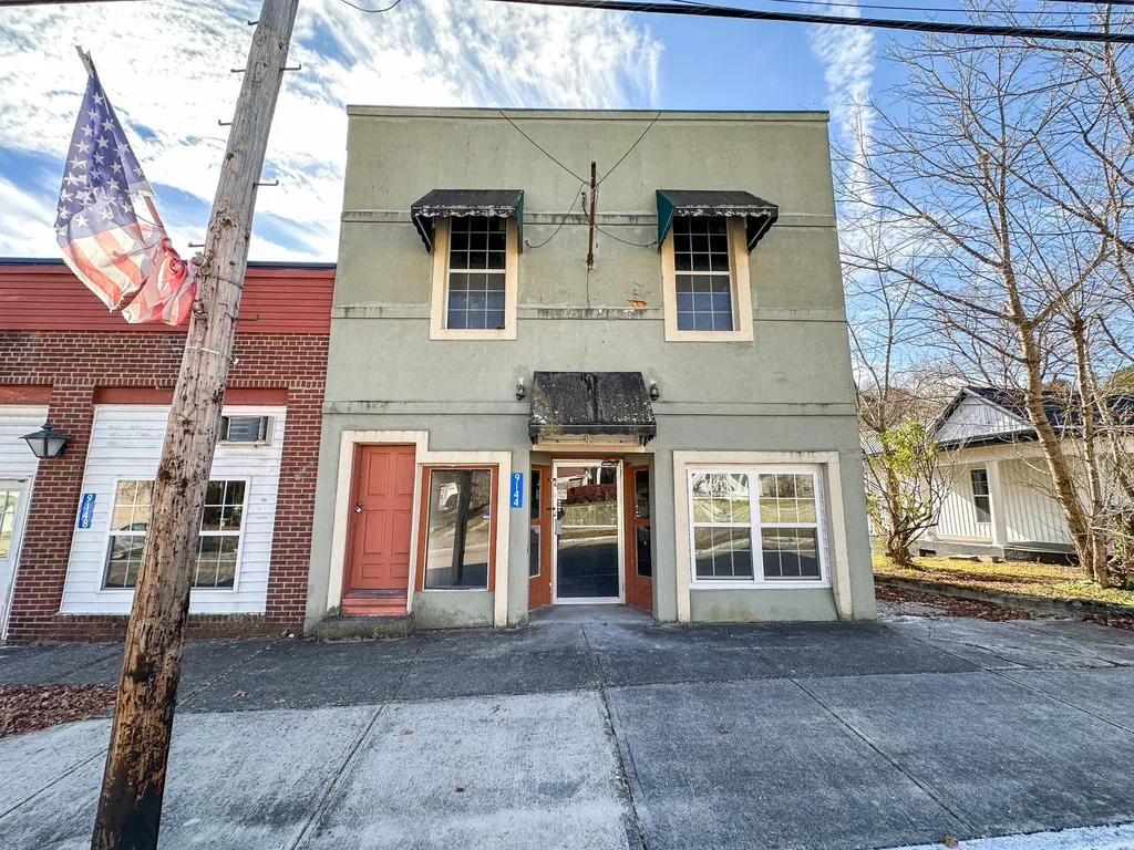 9144 Main Street Livingston KY 40445