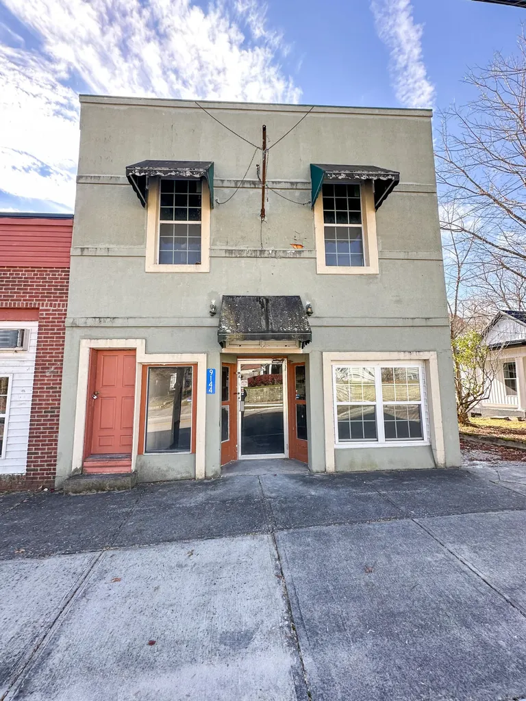 9144 Main Street Livingston KY 40445