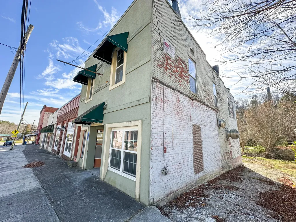9144 Main Street Livingston KY 40445