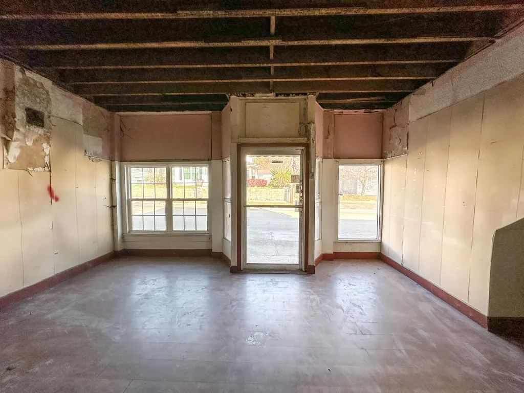 9144 Main Street Livingston KY 40445