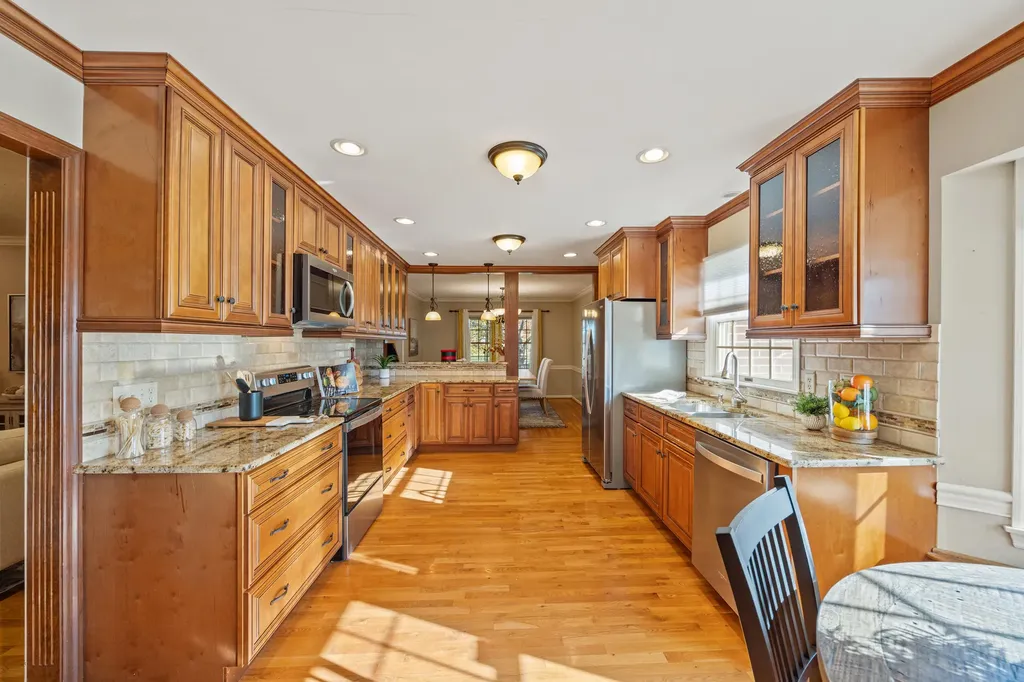 1360 Hoover Pike Nicholasville KY 40356
