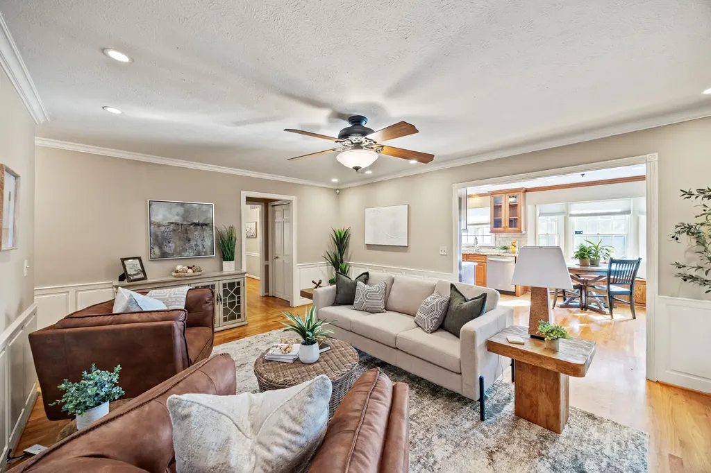 1360 Hoover Pike Nicholasville KY 40356