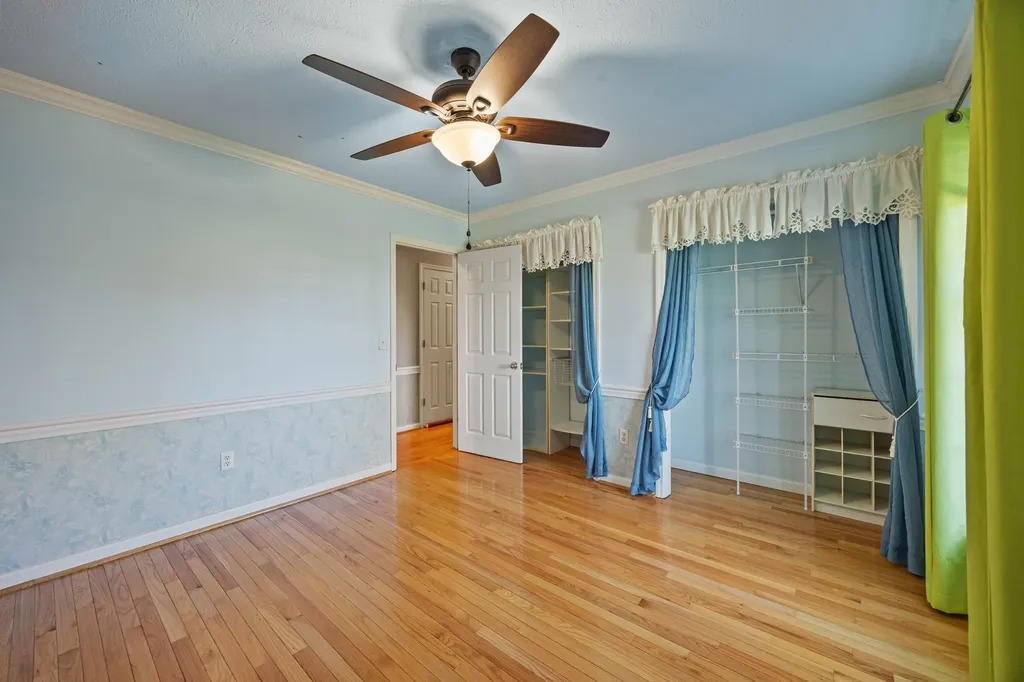 1360 Hoover Pike Nicholasville KY 40356