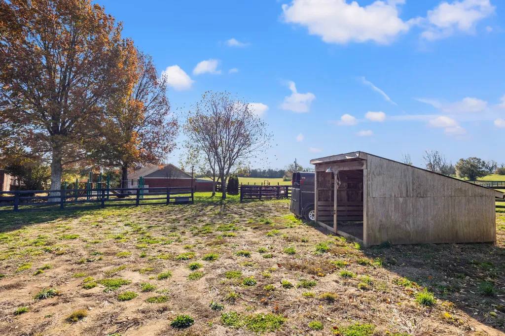1360 Hoover Pike Nicholasville KY 40356