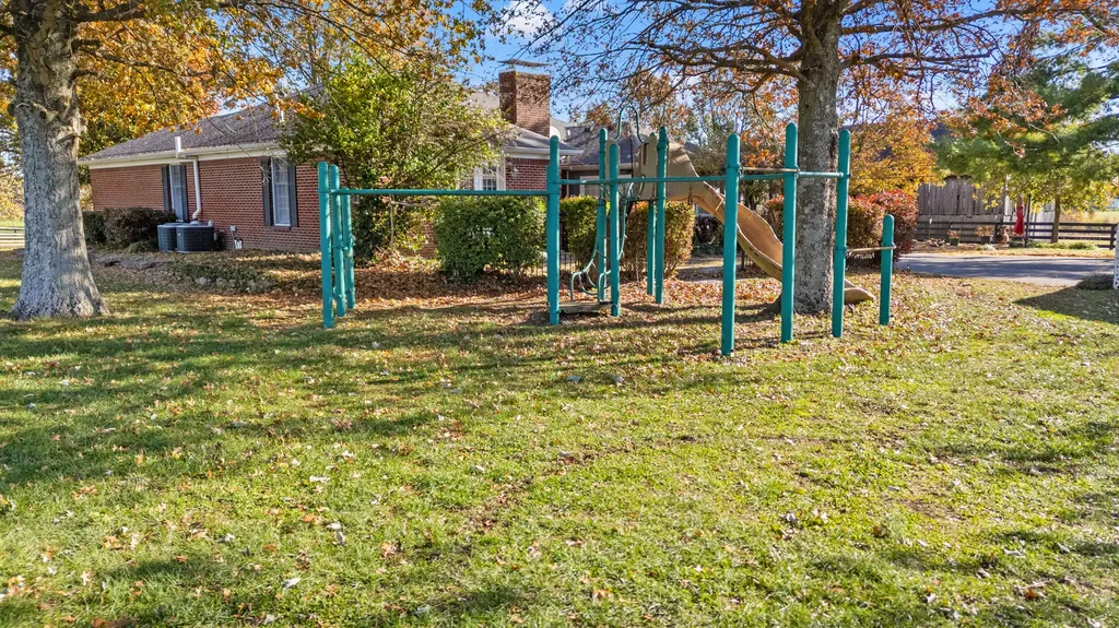 1360 Hoover Pike Nicholasville KY 40356