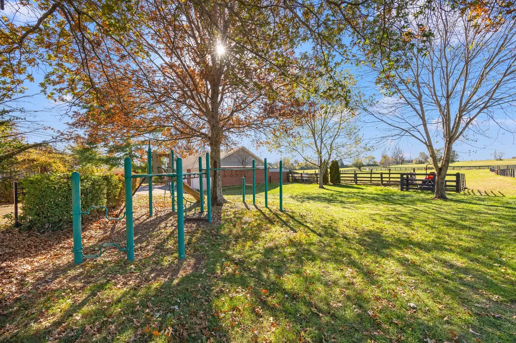 1360 Hoover Pike Nicholasville KY 40356