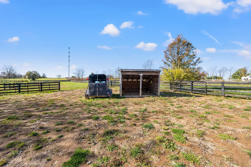 1360 Hoover Pike Nicholasville KY 40356