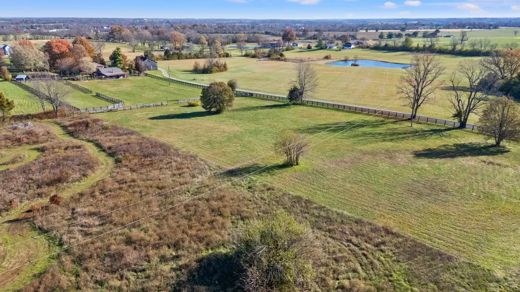1360 Hoover Pike Nicholasville KY 40356