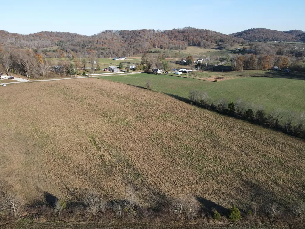 999 E Level Green Road Mt Vernon KY 40456