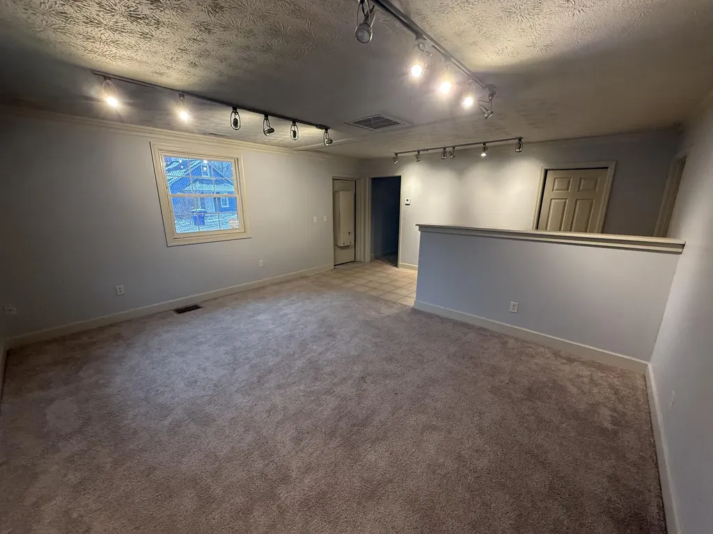 312 Thompson Road Lexington KY 40508