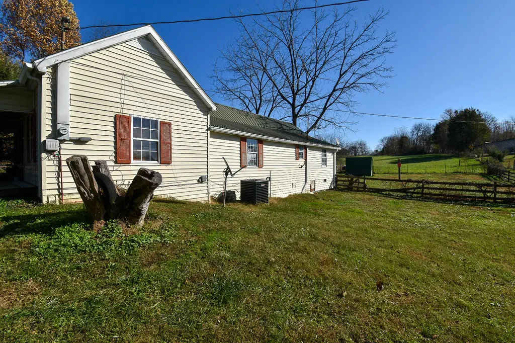 11034 Ky-1247 Waynesburg KY 40489