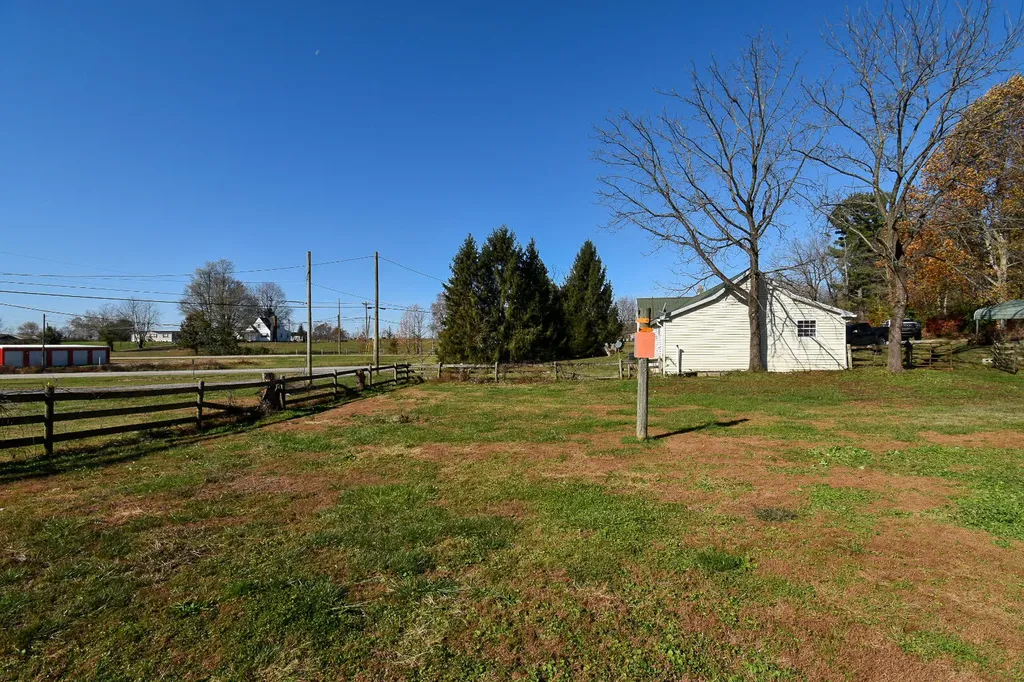 11034 Ky-1247 Waynesburg KY 40489