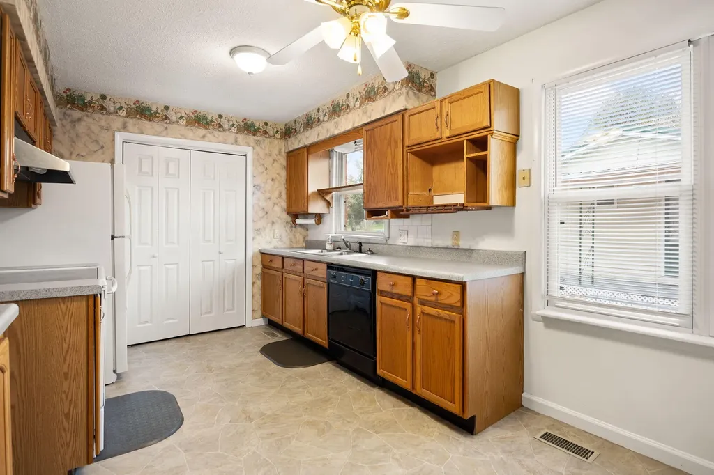 151 Jewell Street Somerset KY 42501