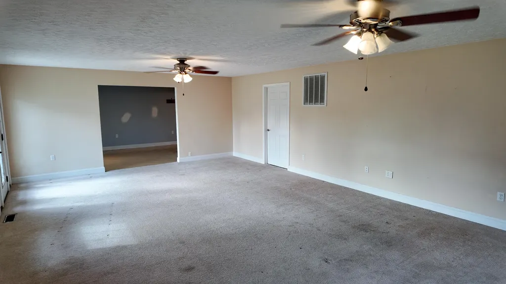 1408 Ky-80 Windsor KY 42565