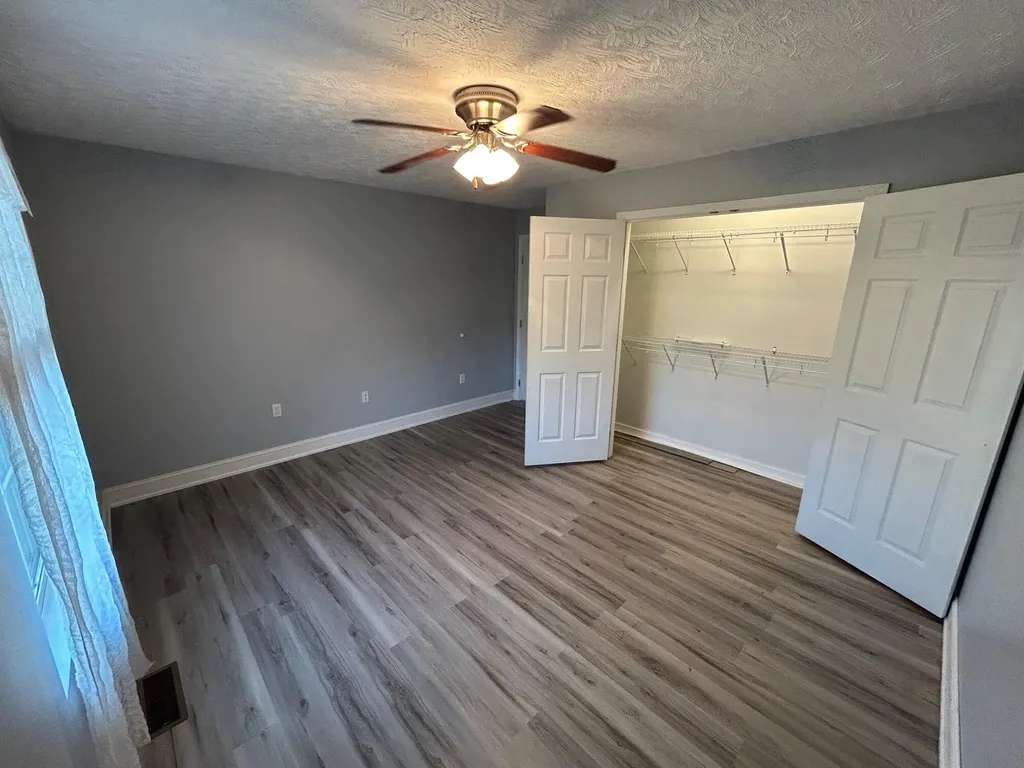 1408 Ky-80 Windsor KY 42565