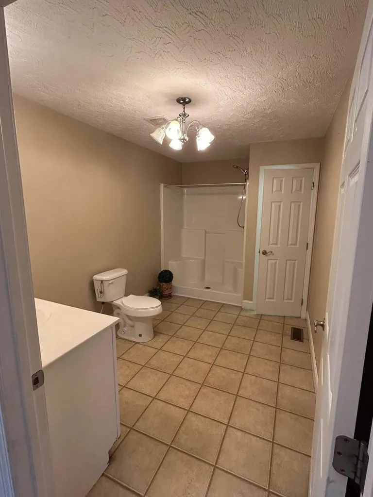 1408 Ky-80 Windsor KY 42565