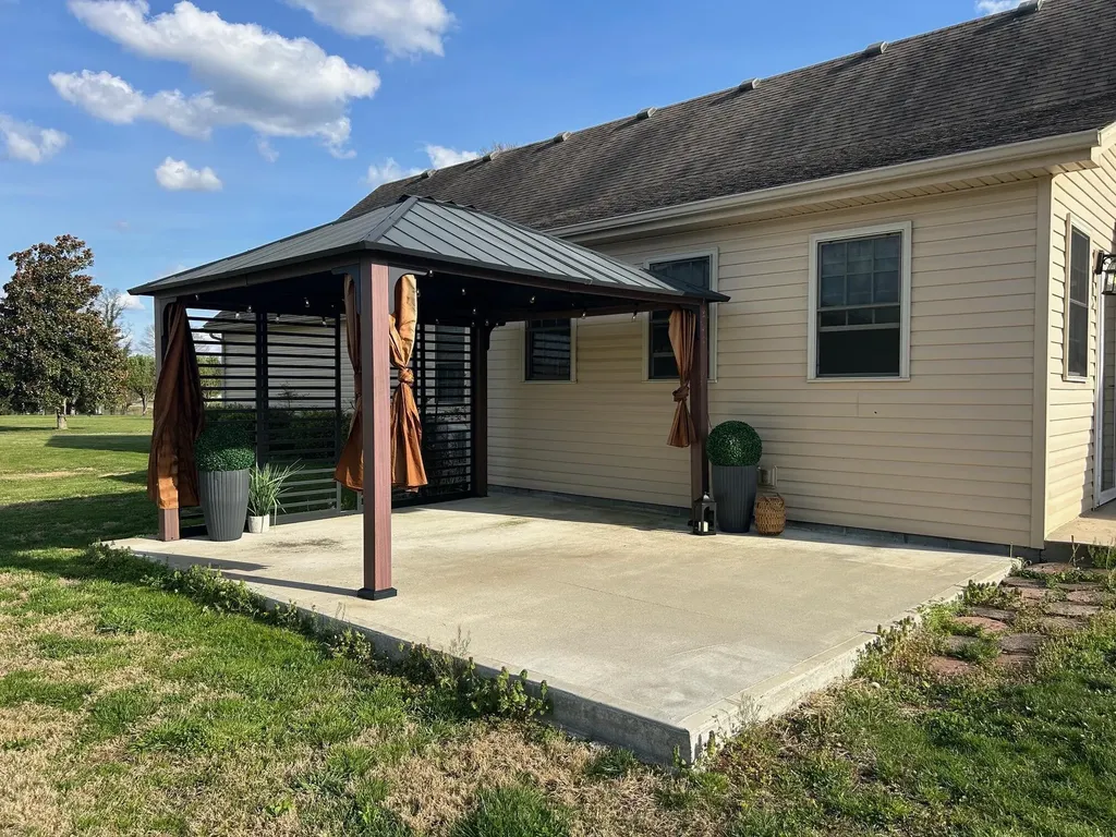 1408 Ky-80 Windsor KY 42565