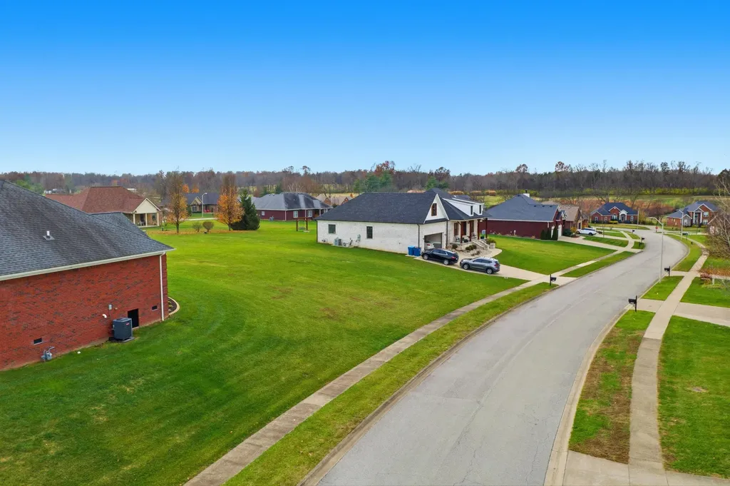 1015 Green Garden Lawrenceburg KY 40342