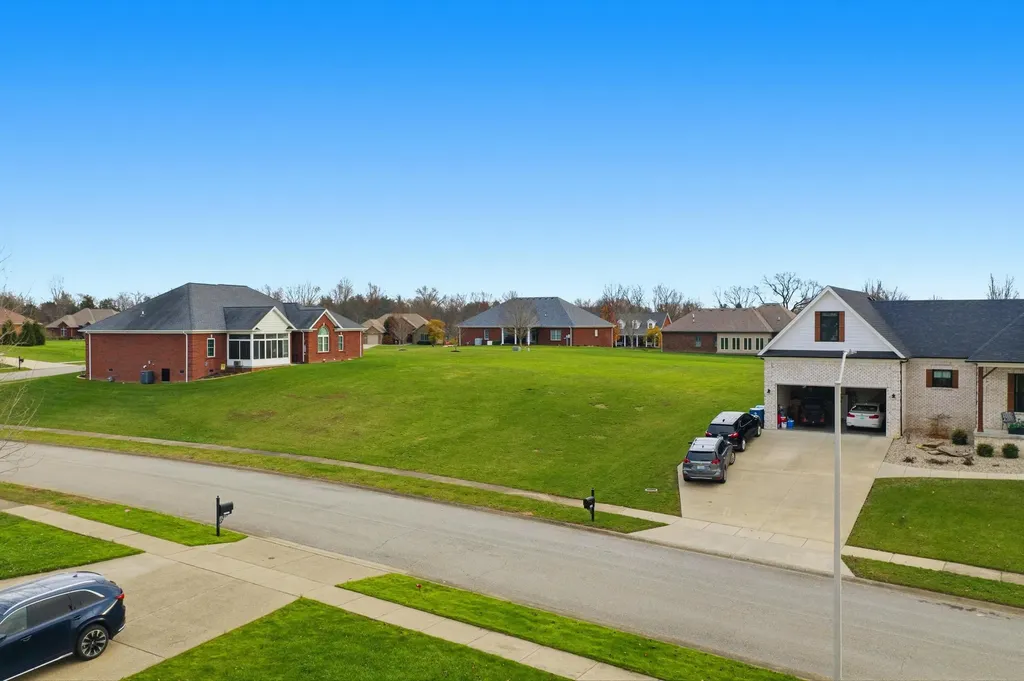 1015 Green Garden Lawrenceburg KY 40342