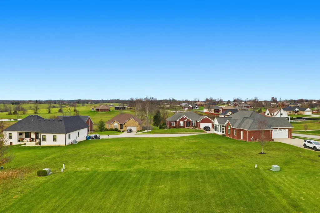 1015 Green Garden Lawrenceburg KY 40342